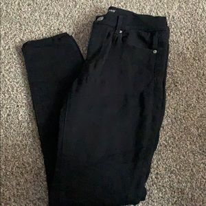 Skinny jeans